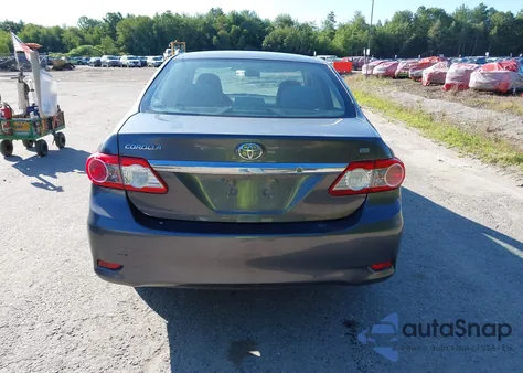 2013 Toyota Corolla Le z USA, uszkodzony, nr VIN 5YFBU4EE2DP160417